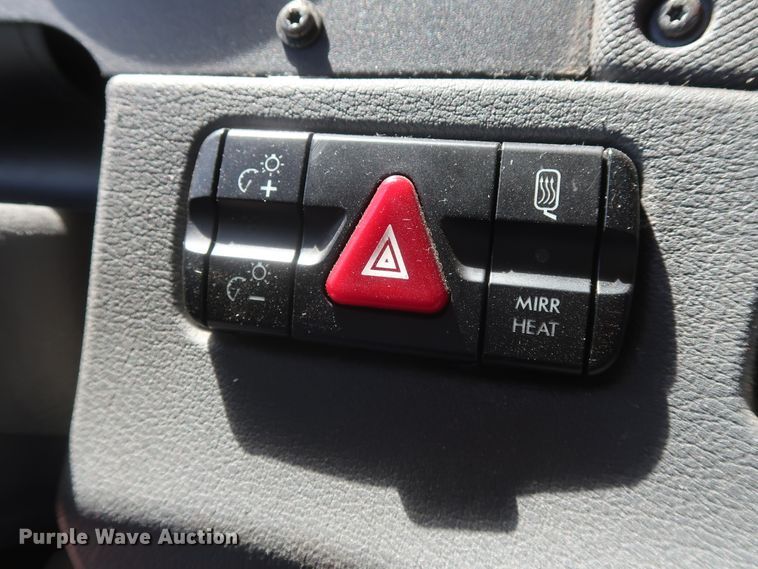 image for item HA9111 2014 Freightliner Cascadia 125  semi truck