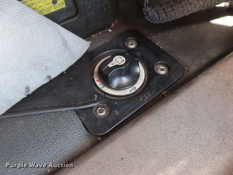 image for item HA9111 2014 Freightliner Cascadia 125  semi truck