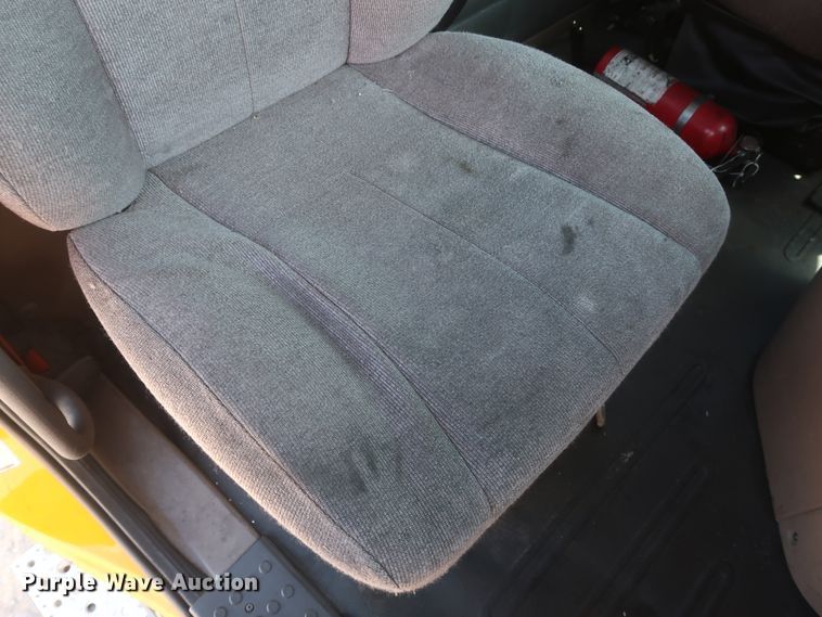 image for item HA9111 2014 Freightliner Cascadia 125  semi truck