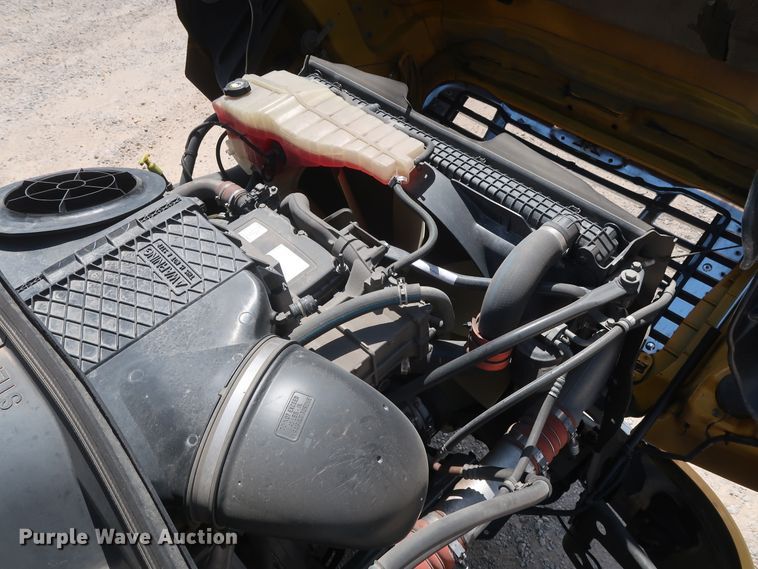 image for item HA9111 2014 Freightliner Cascadia 125  semi truck