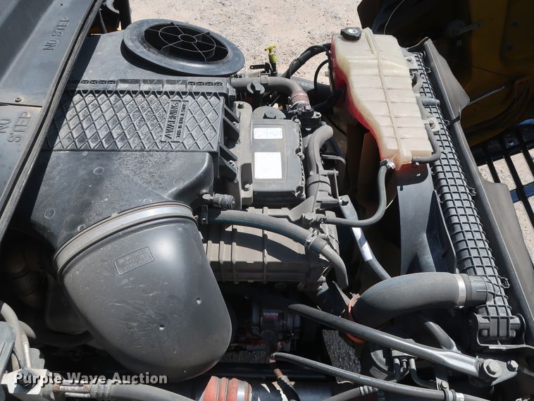 image for item HA9111 2014 Freightliner Cascadia 125  semi truck