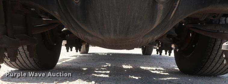 image for item HA9111 2014 Freightliner Cascadia 125  semi truck