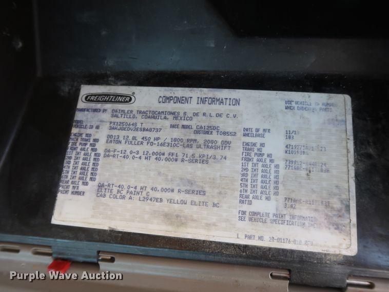 image for item HA9111 2014 Freightliner Cascadia 125  semi truck