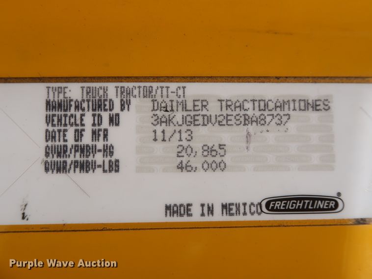 image for item HA9111 2014 Freightliner Cascadia 125  semi truck