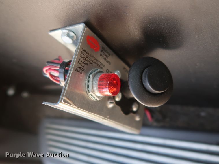 image for item HA9112 2016 Peterbilt 579  semi truck