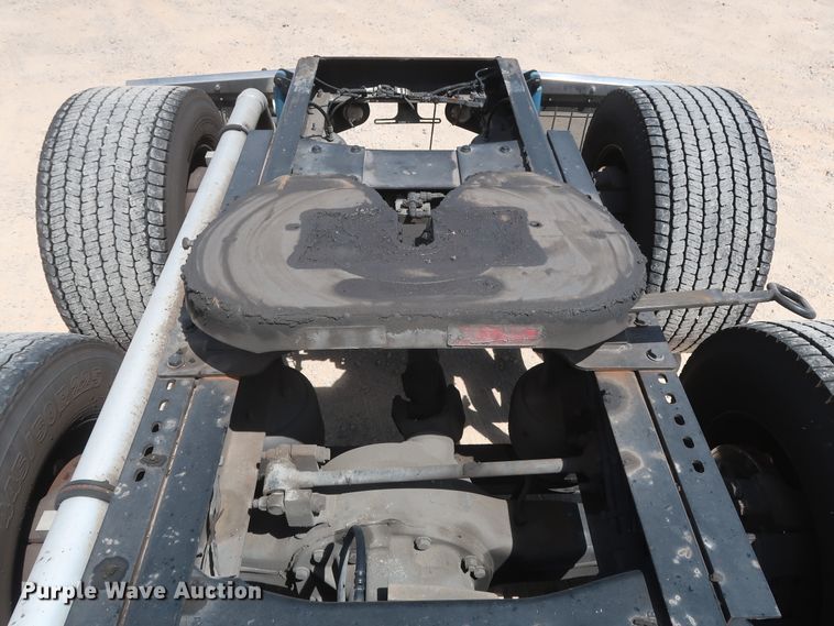 image for item HA9112 2016 Peterbilt 579  semi truck