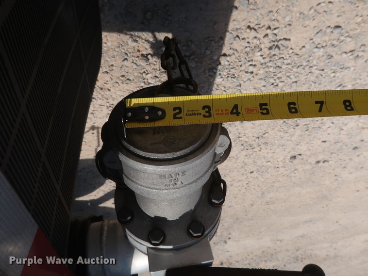 image for item HA9112 2016 Peterbilt 579  semi truck