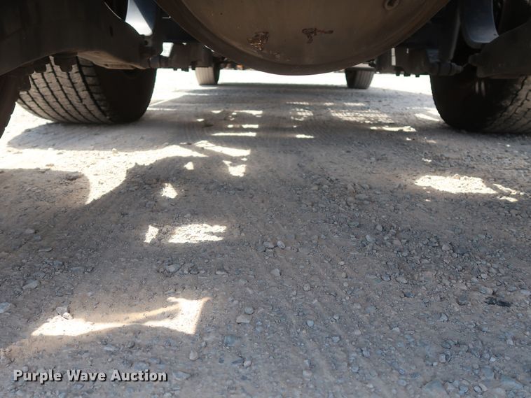 image for item HA9112 2016 Peterbilt 579  semi truck