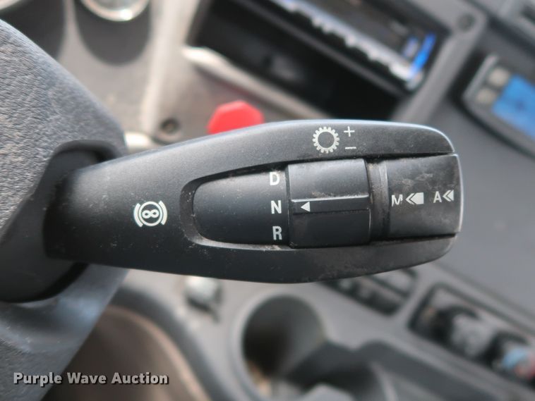 image for item HA9113 2016 Freightliner Cascadia 125  semi truck