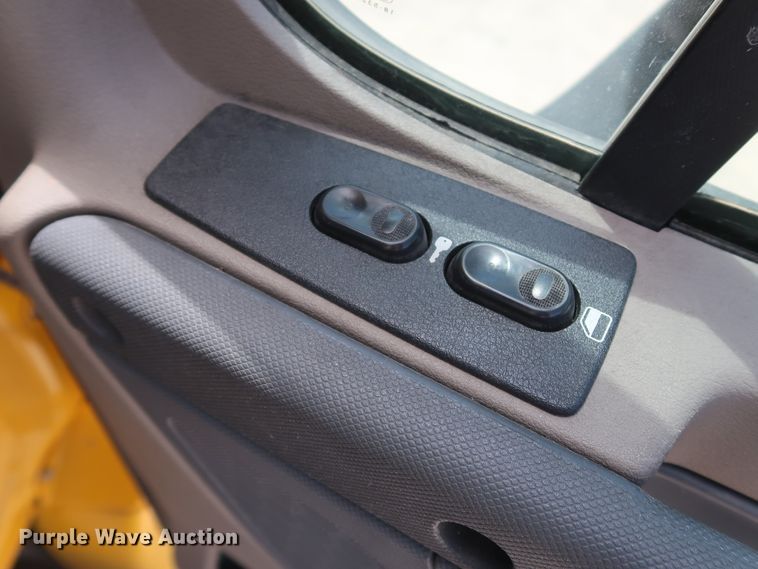 image for item HA9113 2016 Freightliner Cascadia 125  semi truck