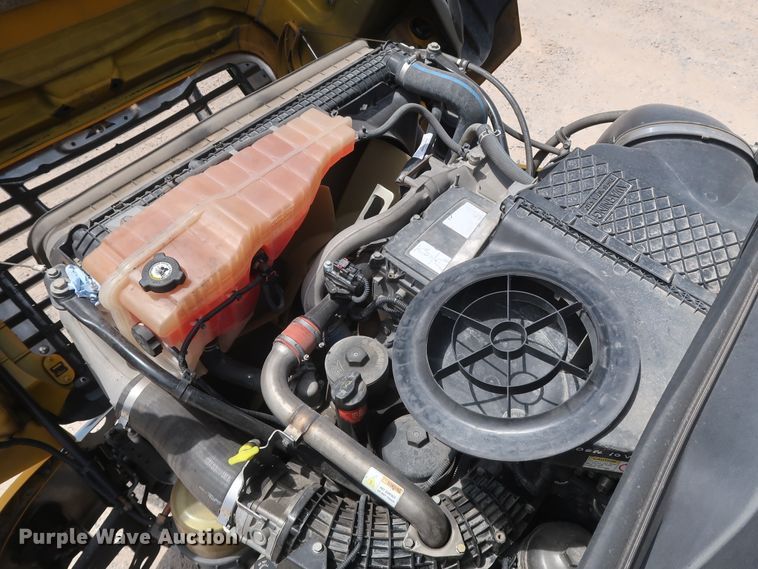 image for item HA9113 2016 Freightliner Cascadia 125  semi truck