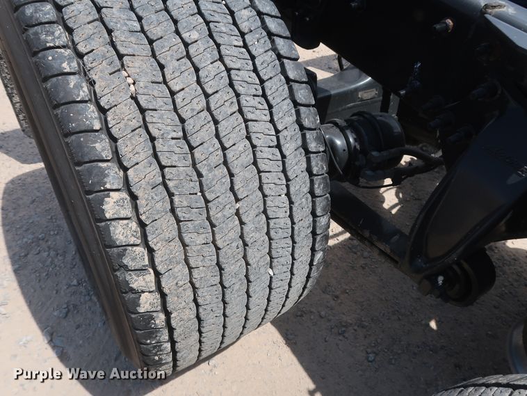 image for item HA9113 2016 Freightliner Cascadia 125  semi truck