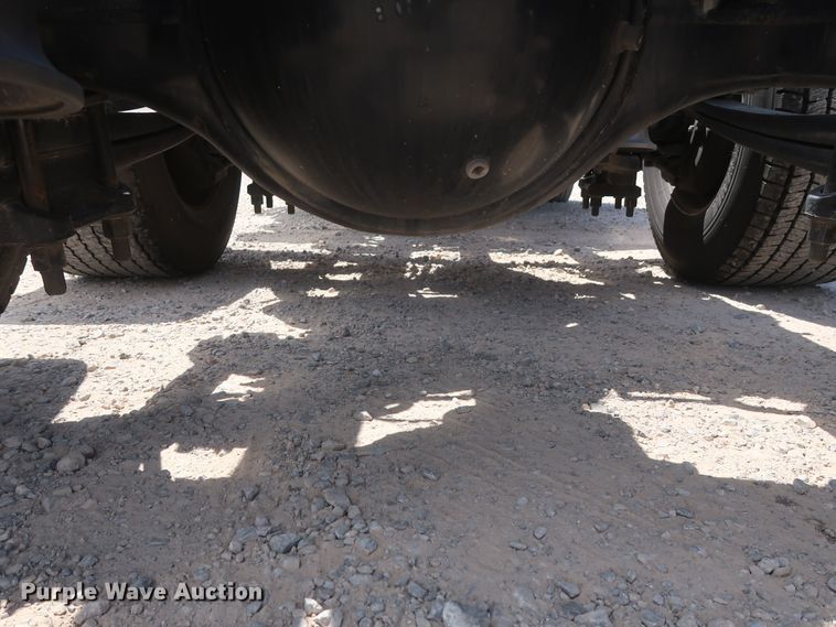 image for item HA9113 2016 Freightliner Cascadia 125  semi truck