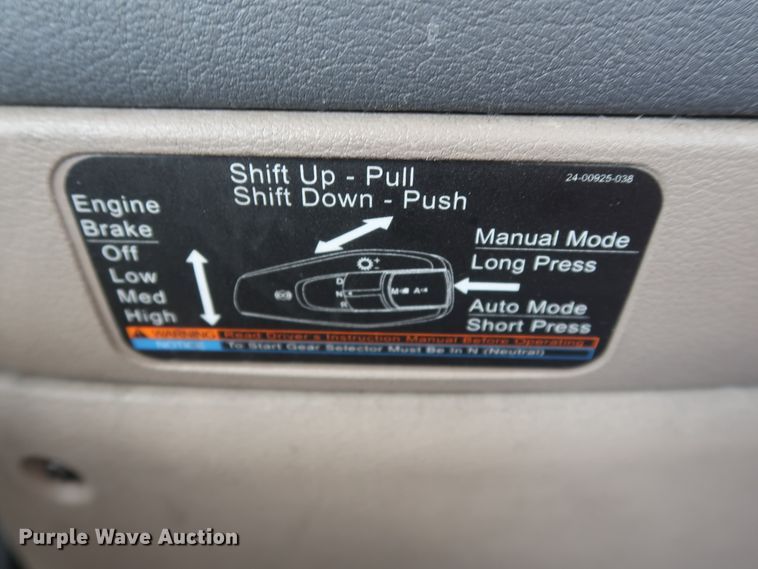 image for item HA9114 2017 Freightliner Cascadia 125  semi truck