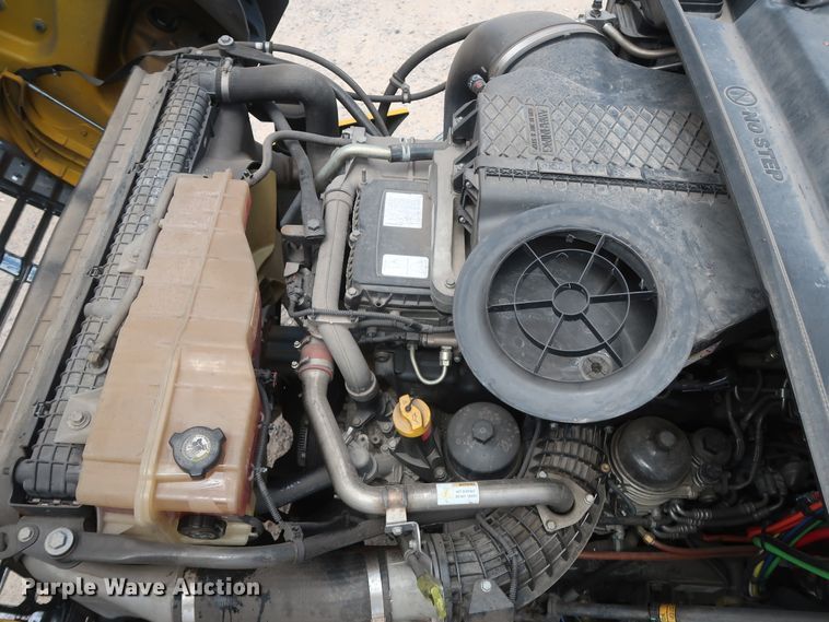 image for item HA9114 2017 Freightliner Cascadia 125  semi truck