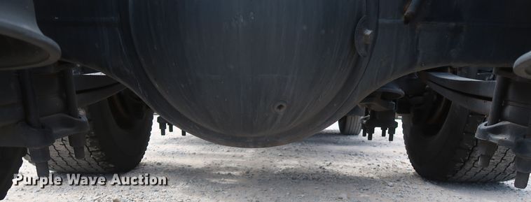 image for item HA9114 2017 Freightliner Cascadia 125  semi truck