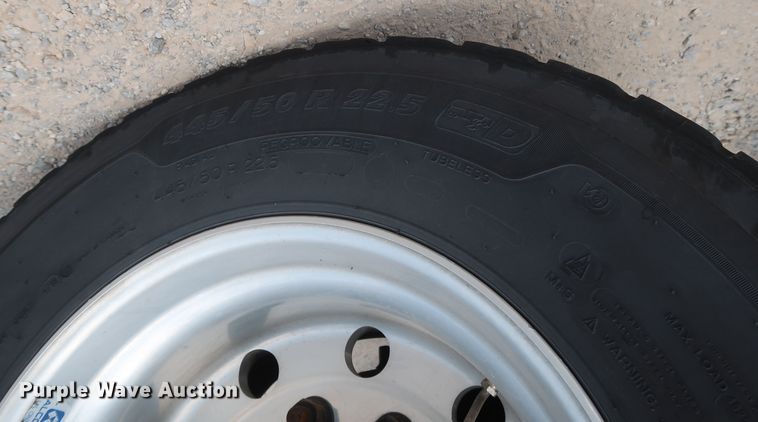 image for item HA9114 2017 Freightliner Cascadia 125  semi truck