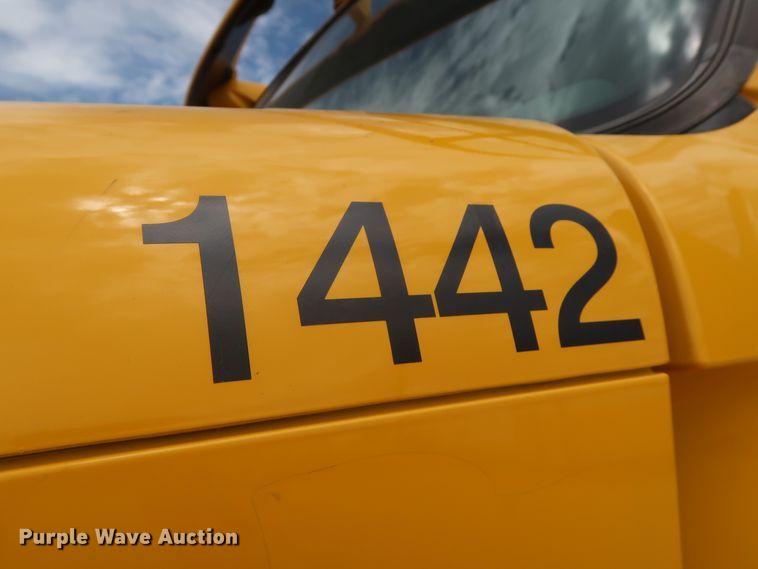 image for item HA9114 2017 Freightliner Cascadia 125  semi truck