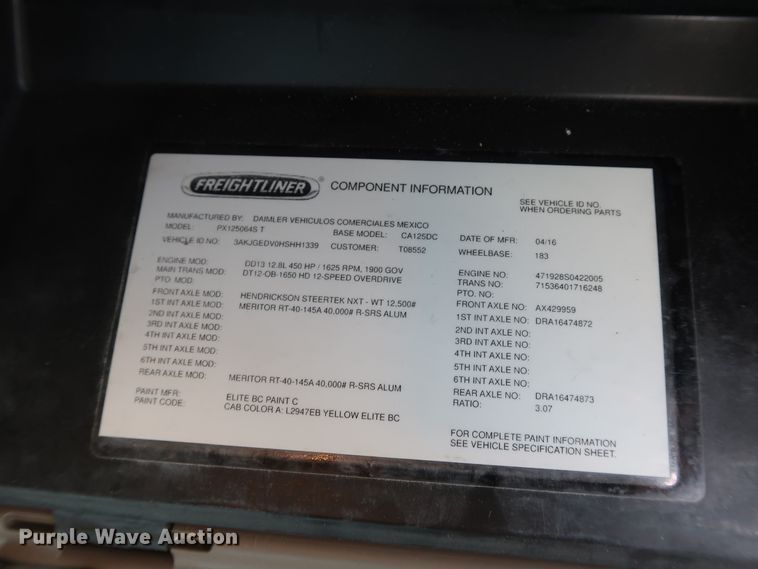 image for item HA9114 2017 Freightliner Cascadia 125  semi truck