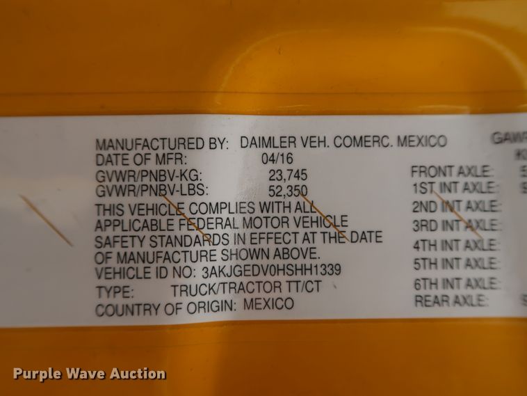 image for item HA9114 2017 Freightliner Cascadia 125  semi truck