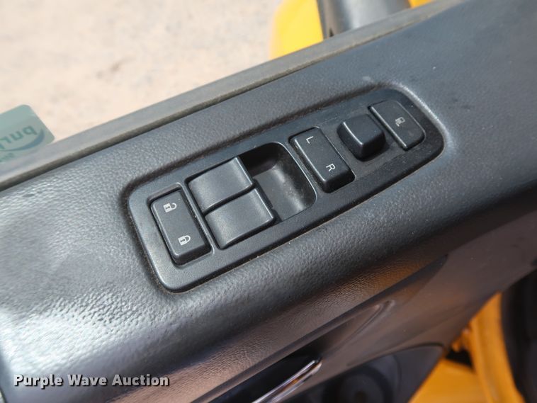 image for item HA9115 2017 Peterbilt 579  semi truck