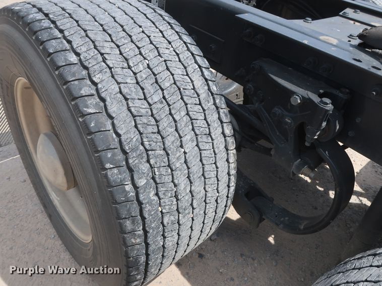 image for item HA9116 2016 Peterbilt 579  semi truck