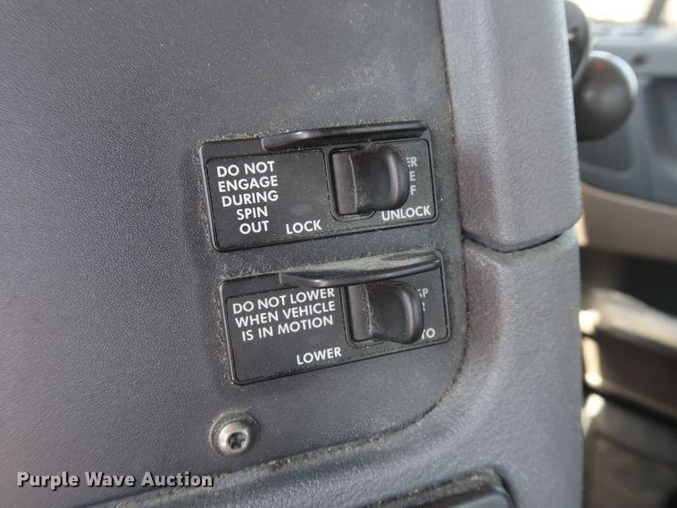 image for item HA9117 2017 Freightliner Cascadia 125  semi truck