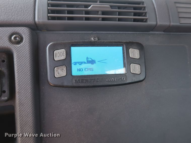 image for item HA9117 2017 Freightliner Cascadia 125  semi truck