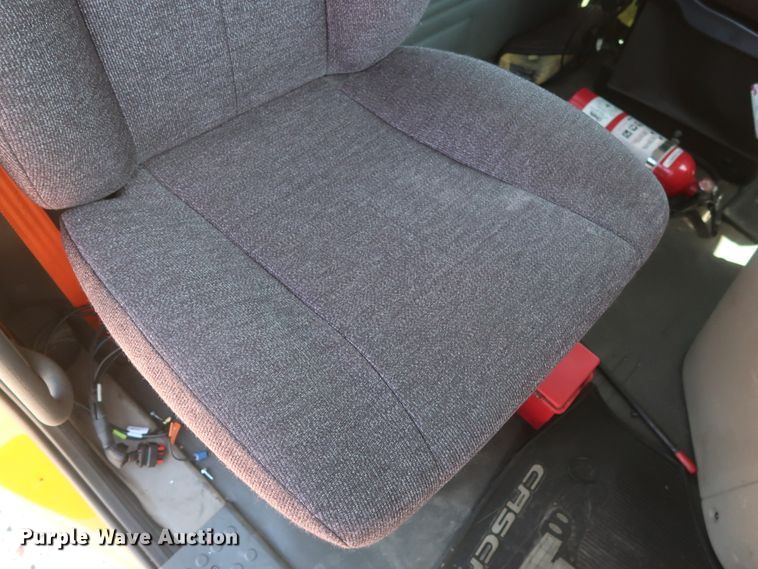 image for item HA9117 2017 Freightliner Cascadia 125  semi truck