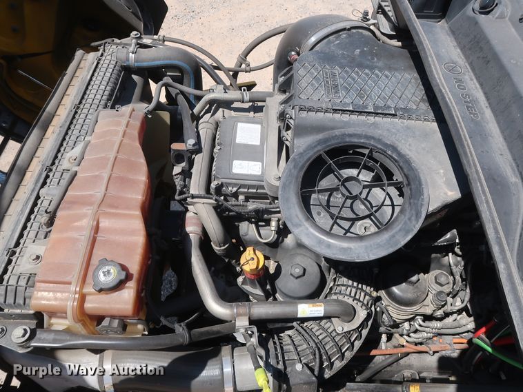 image for item HA9117 2017 Freightliner Cascadia 125  semi truck