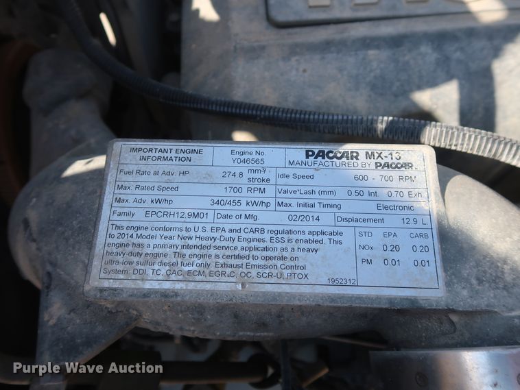 image for item HA9118 2015 Peterbilt 388  semi truck