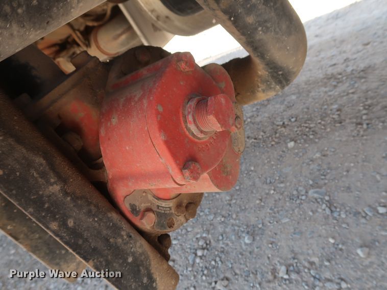 image for item HA9118 2015 Peterbilt 388  semi truck