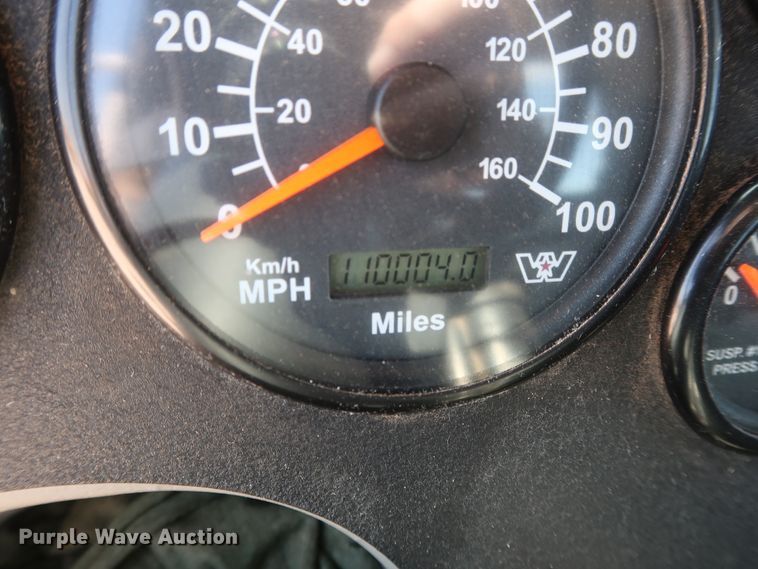 image for item HA9119 2014 Western Star 4900SB  semi truck