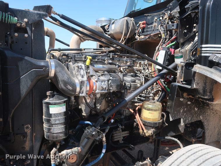 image for item HA9119 2014 Western Star 4900SB  semi truck