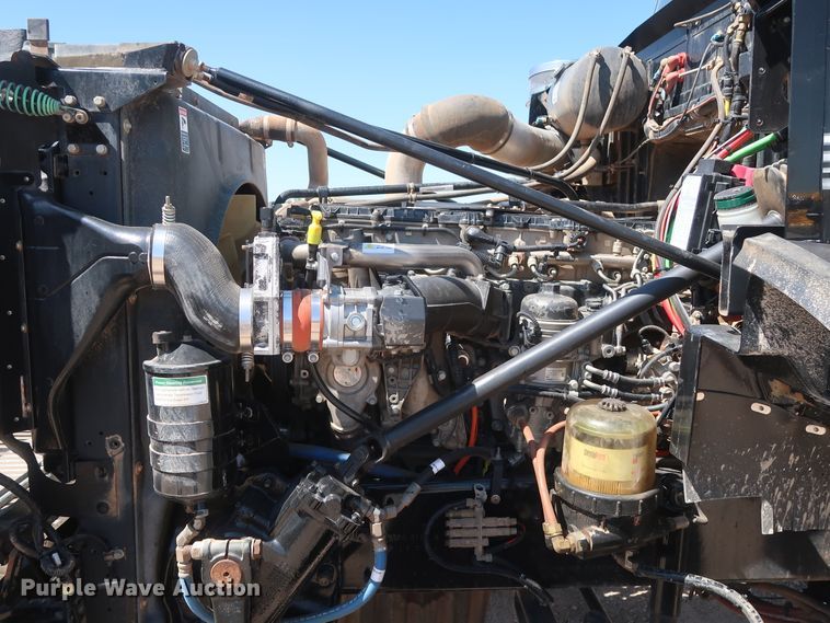 image for item HA9119 2014 Western Star 4900SB  semi truck