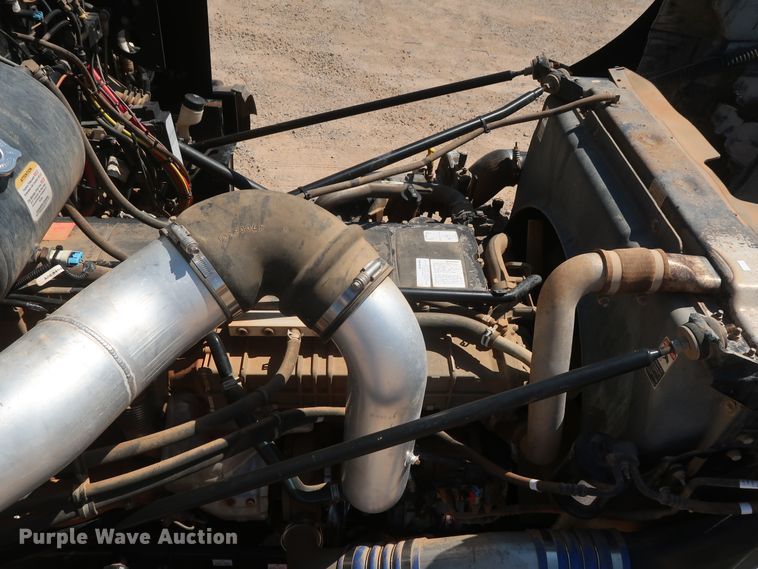 image for item HA9119 2014 Western Star 4900SB  semi truck