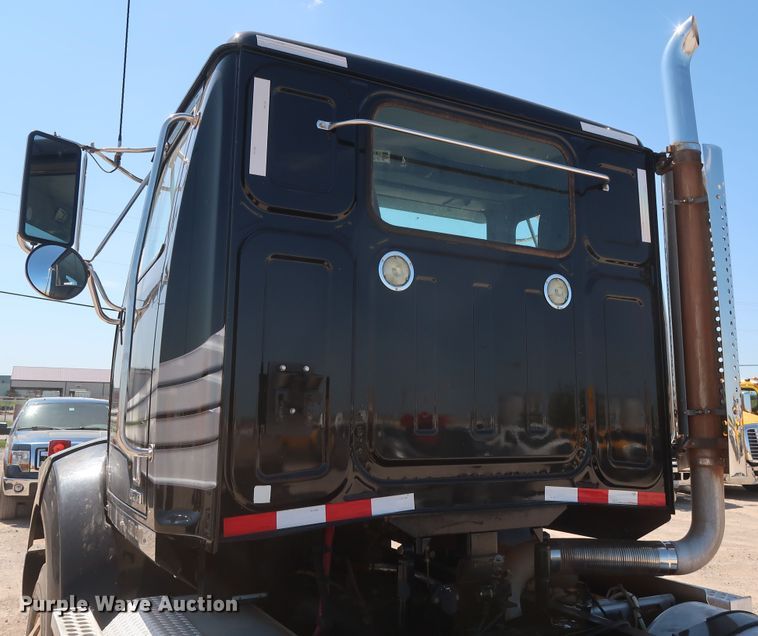 image for item HA9119 2014 Western Star 4900SB  semi truck