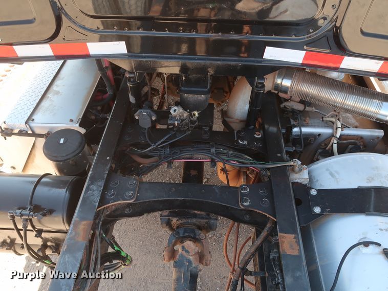 image for item HA9119 2014 Western Star 4900SB  semi truck