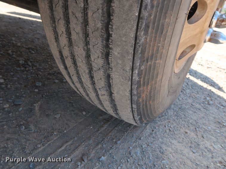 image for item HA9119 2014 Western Star 4900SB  semi truck