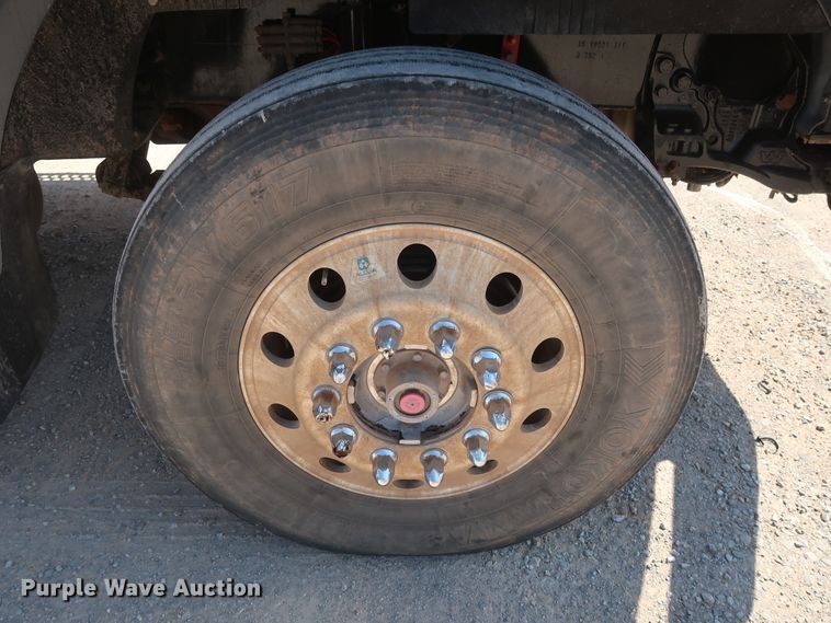 image for item HA9119 2014 Western Star 4900SB  semi truck