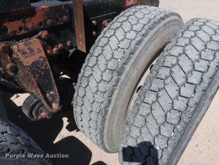 image for item HA9119 2014 Western Star 4900SB  semi truck