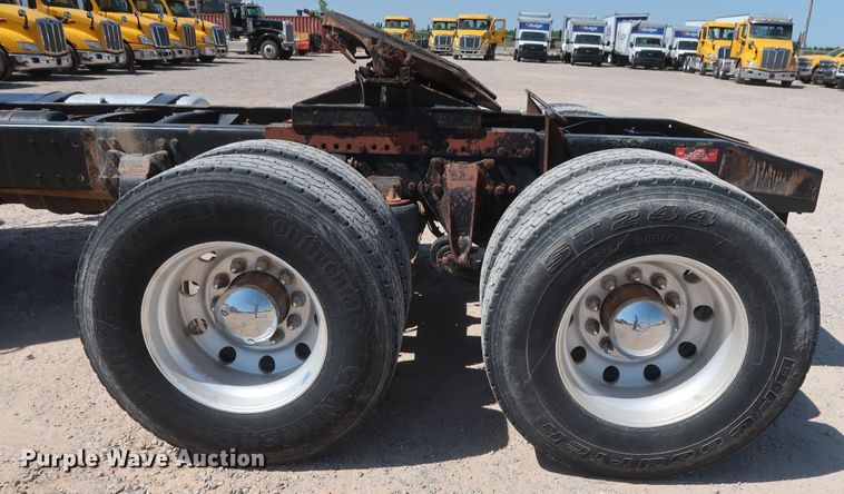 image for item HA9119 2014 Western Star 4900SB  semi truck