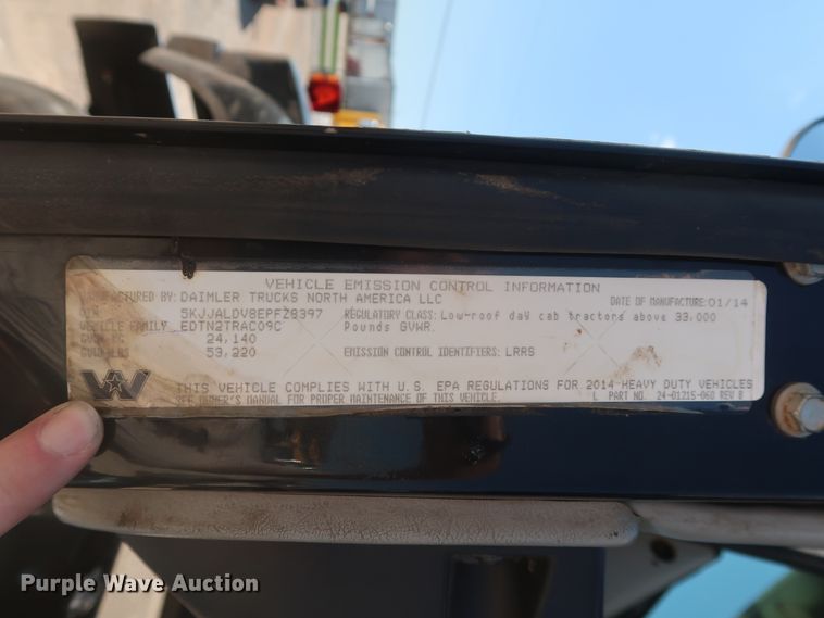 image for item HA9119 2014 Western Star 4900SB  semi truck