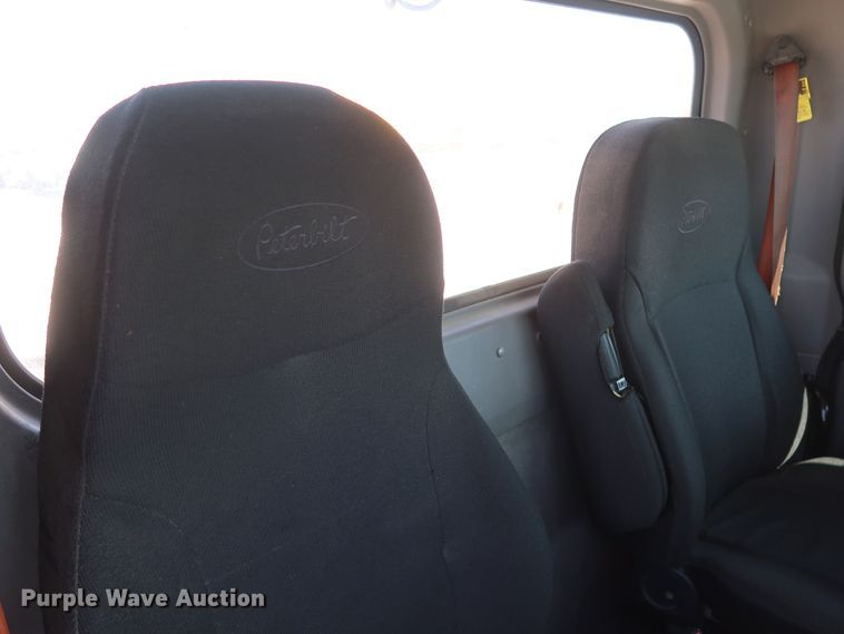 image for item HA9120 2015 Peterbilt 388  semi truck