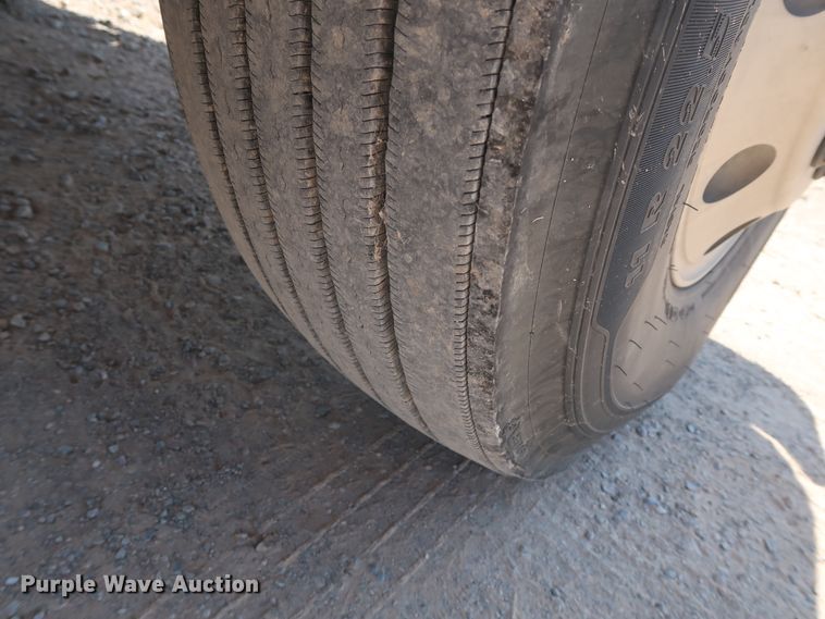 image for item HA9120 2015 Peterbilt 388  semi truck