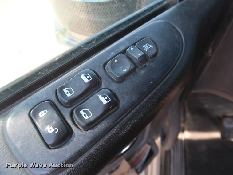 image for item HA9121 2015 Peterbilt 388  semi truck