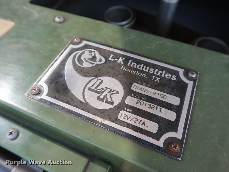 image for item HA9121 2015 Peterbilt 388  semi truck