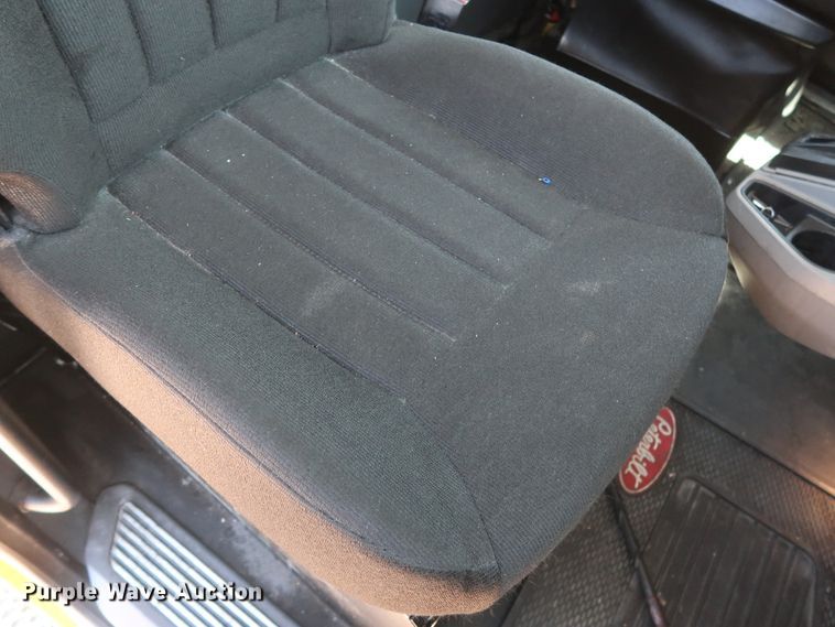 image for item HA9122 2017 Peterbilt 579  semi truck