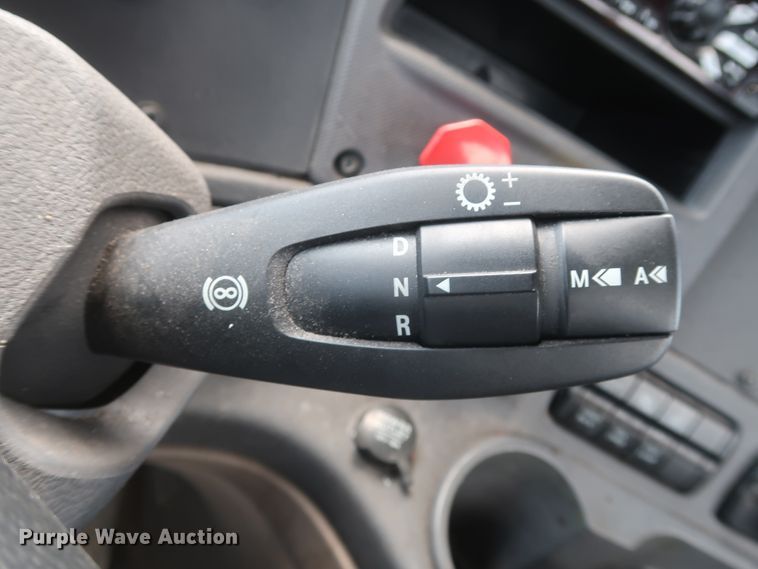 image for item HA9123 2016 Freightliner Cascadia 125  semi truck