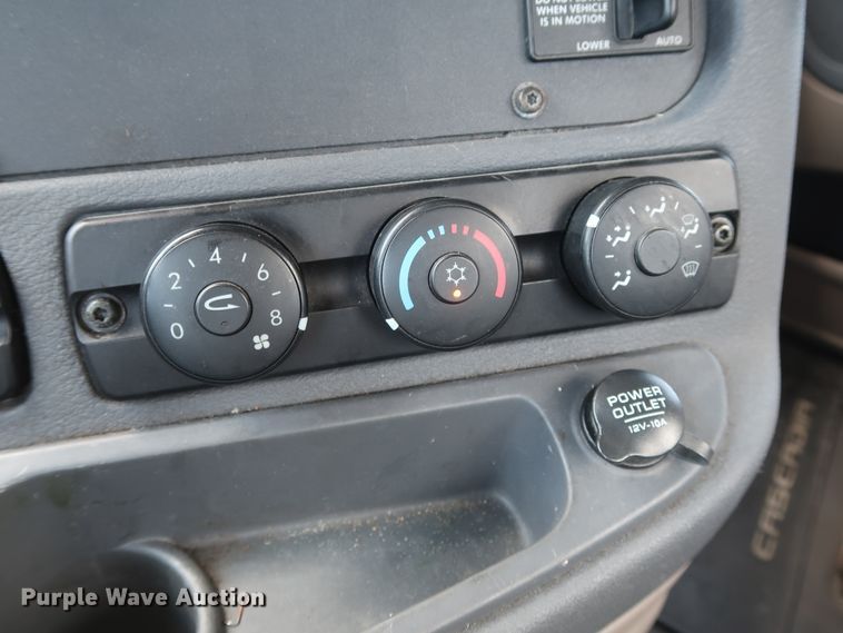 image for item HA9123 2016 Freightliner Cascadia 125  semi truck